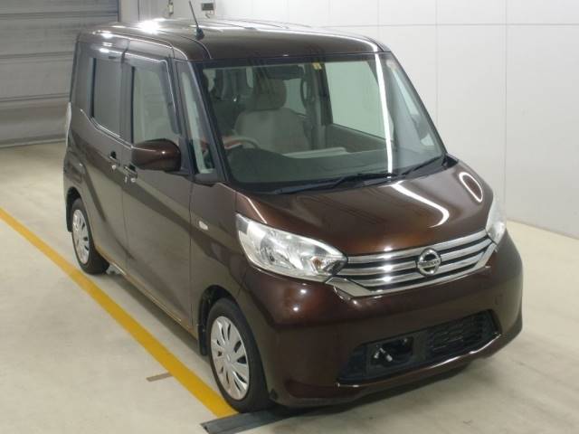 4526 NISSAN DAYZ ROOX B21A 2014 г. (NAA Nagoya)